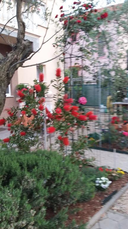 Apartments Kata Biograd Na Moru Esterno foto