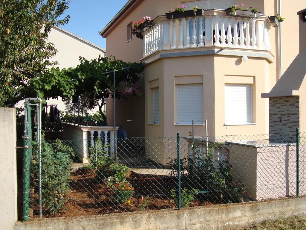 Apartments Kata Biograd Na Moru Esterno foto